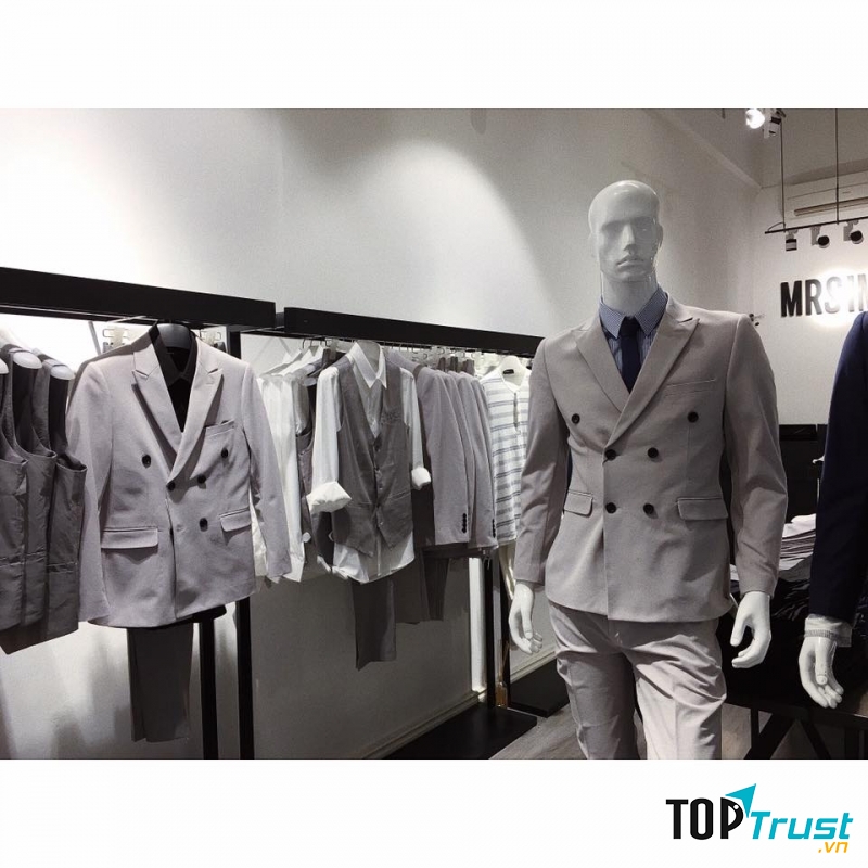 Sản phẩm được bày bán tại Mr Simple