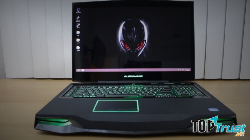 Alienware 18