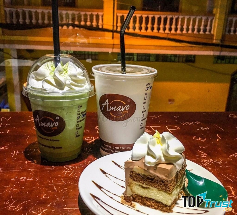 Món bánh và thức uống thơm ngon tại Amavo