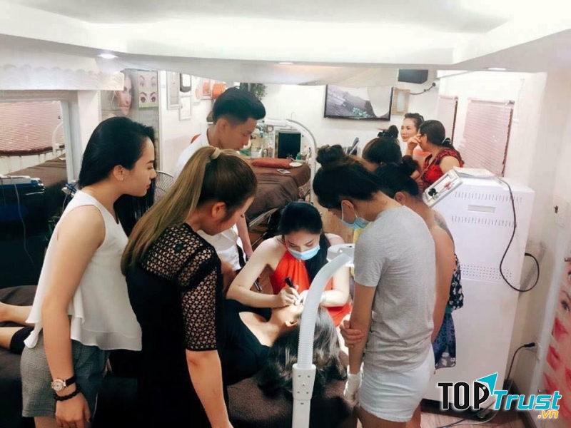 AROMA SPA với hơn 10 năm hoạt động trong lĩnh vực làm đẹp