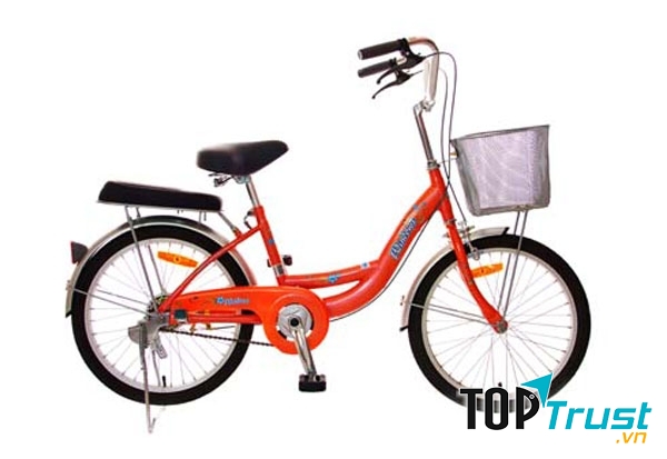 Em rất yêu chiếc xe đạp của mình.