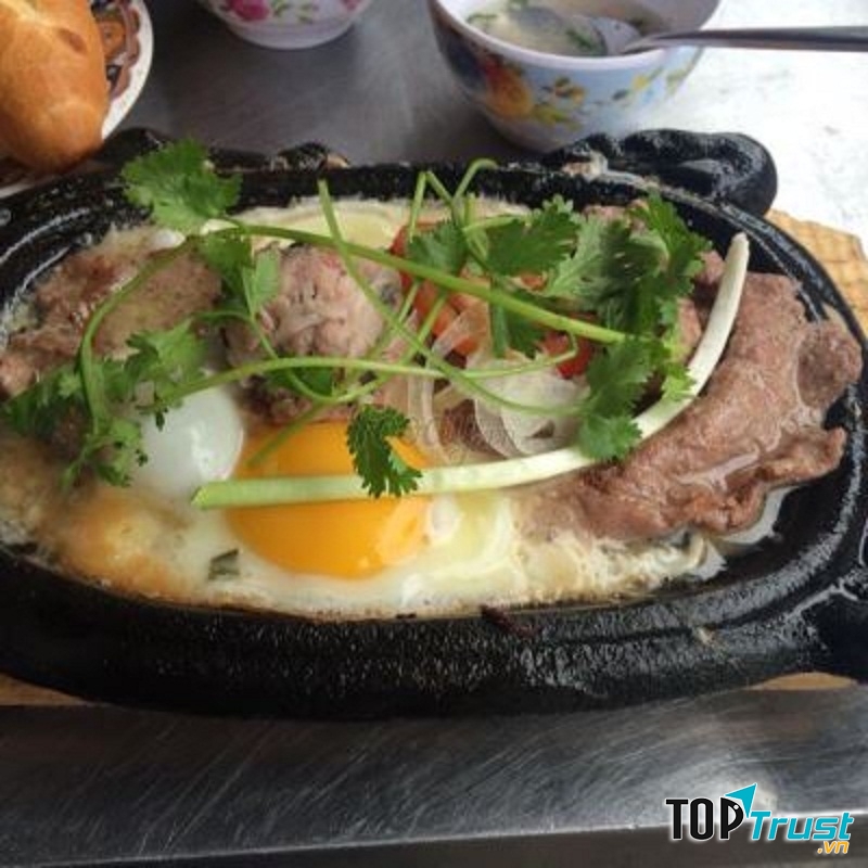 Bò Né Khanh là mộ trong top 5 quán bò né ngon nhất Đà Nẵng