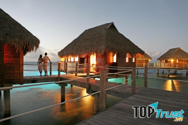 Hoàng hôn bình yên trên đảo Bora Bora