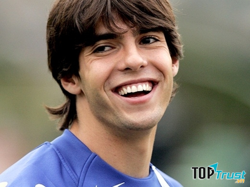 Nụ cười tươi tắn của họ đủ sức thu hút sự chú ý của bất kỳ một cô gái nào đó