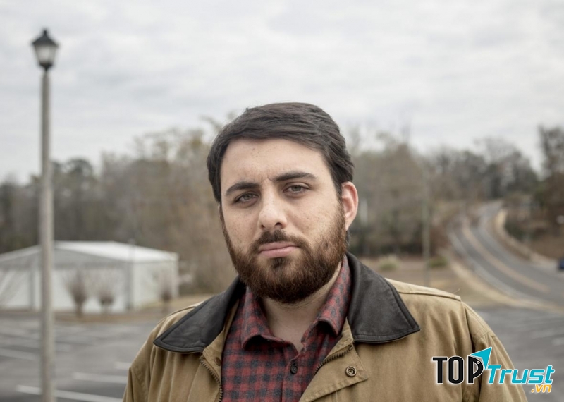 Brian Reed là nhà sản xuất của chương trình S-Town