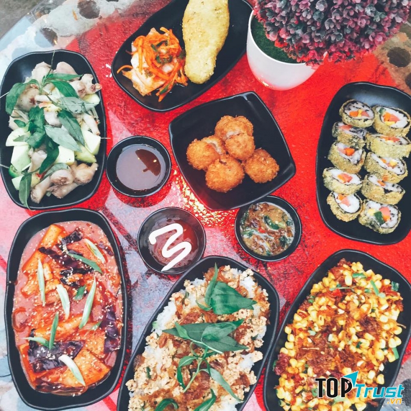 Buffet ăn vặt