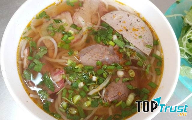 Thơm ngon nức mũi chỉ với giá 20.000đ/tô