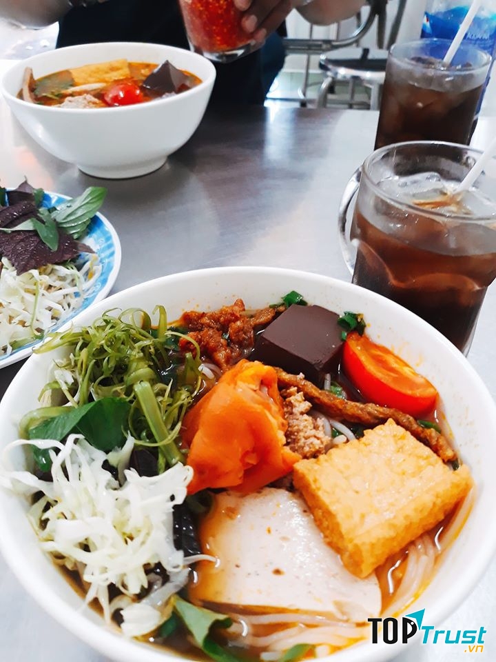 Bún riêu Đồ Chiểu