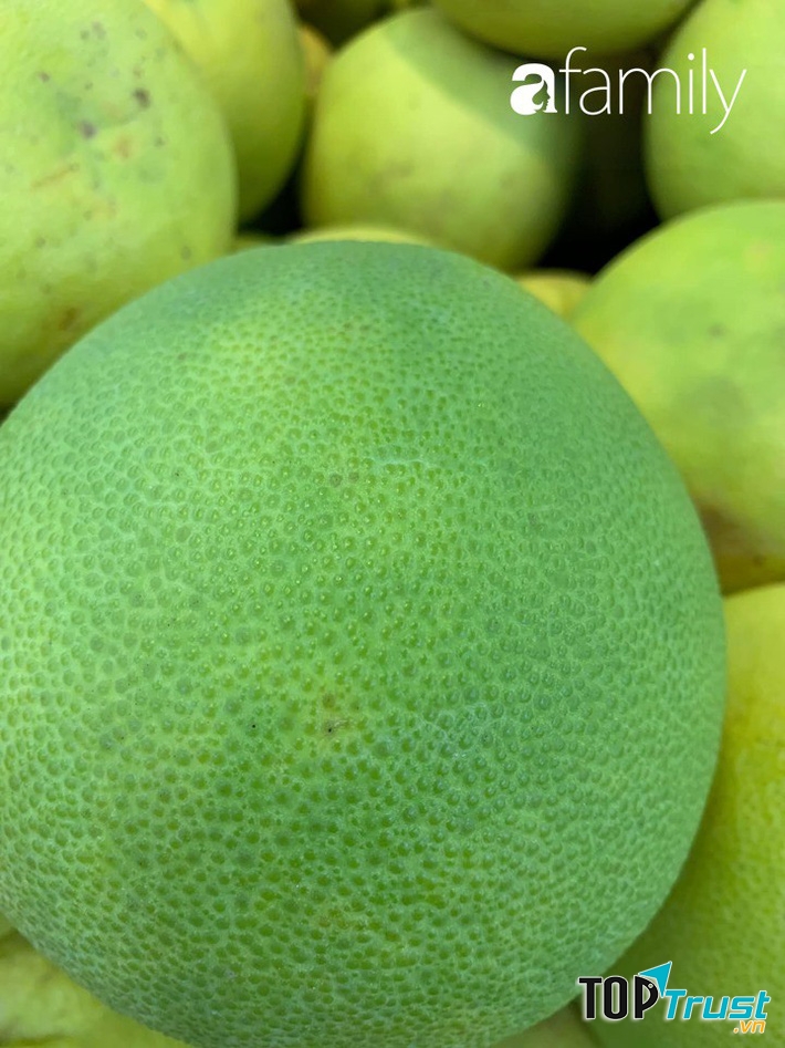 Các nốt gai trên quả bưởi to thì là quả già