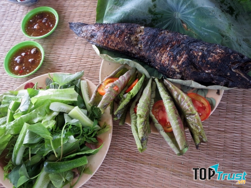 Cá lóc nướng trui