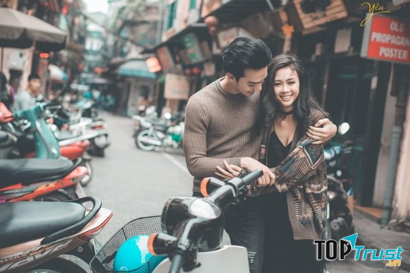 Các con phố nổi tiếng của Hà Nội: Hoàng Diệu, Tạ Hiện, Phan Đình Phùng…- yeumedia.vn