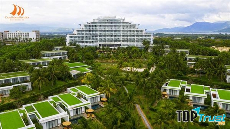 Cam Ranh Riviera Beach Resort & Spa