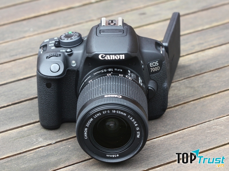 Canon EOS 700D