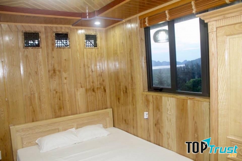 Cat Ba Mountain View