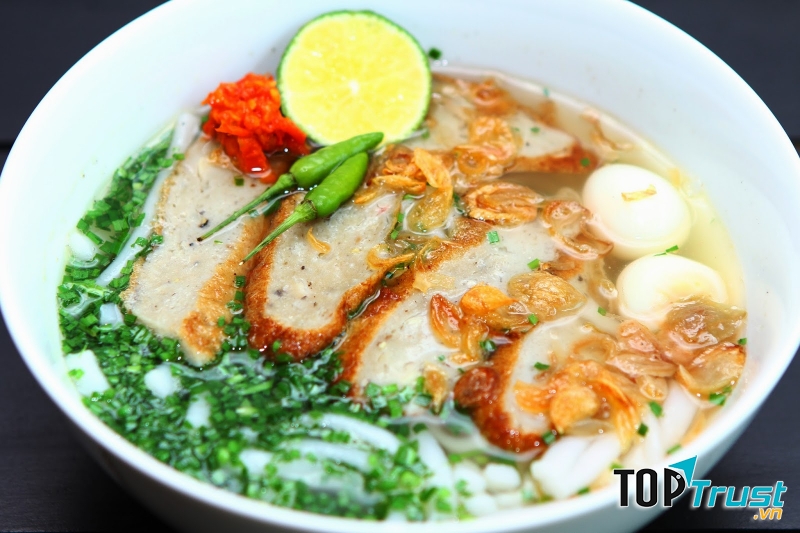 Những tô bánh canh có tên là cháo chờ