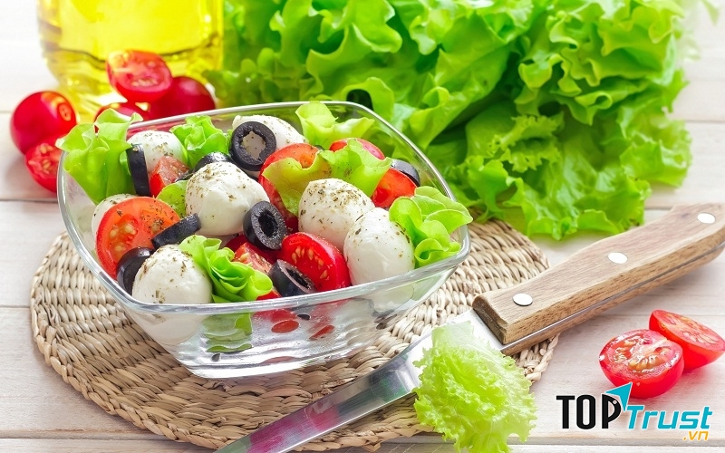 Với những quy định nghiêm ngặt về hàm lượng chất dinh dưỡng cũng chính là một trong những yếu tố giúp các ngôi sao trong giới giải trí duy trì được lâu dài tuổi thanh xuân và vóc dáng siêu chuẩn của mình.