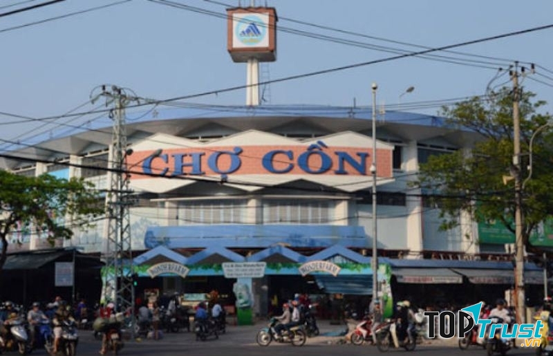 Toàn cảnh chợ Cồn.