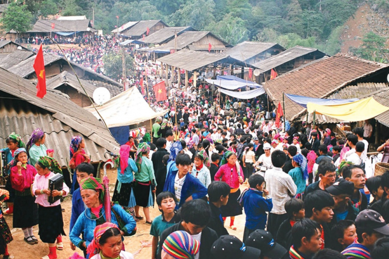 Chợ tình Khâu Vai