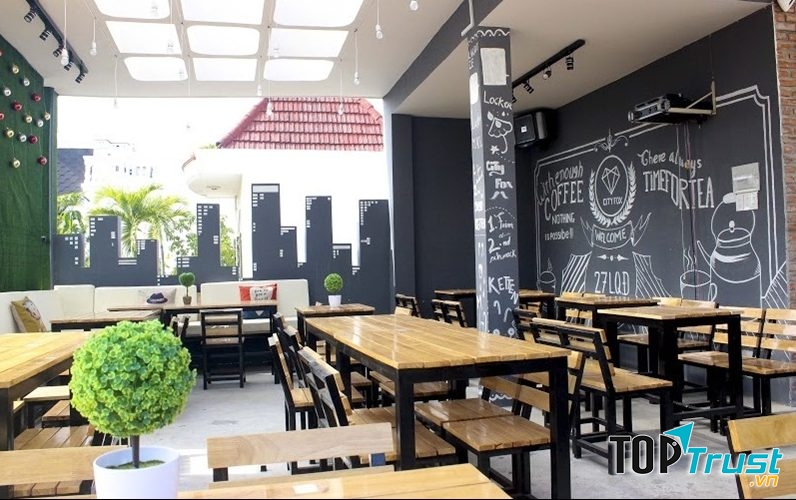 Không gian cự thoáng tại City Fox Bistro Cafe