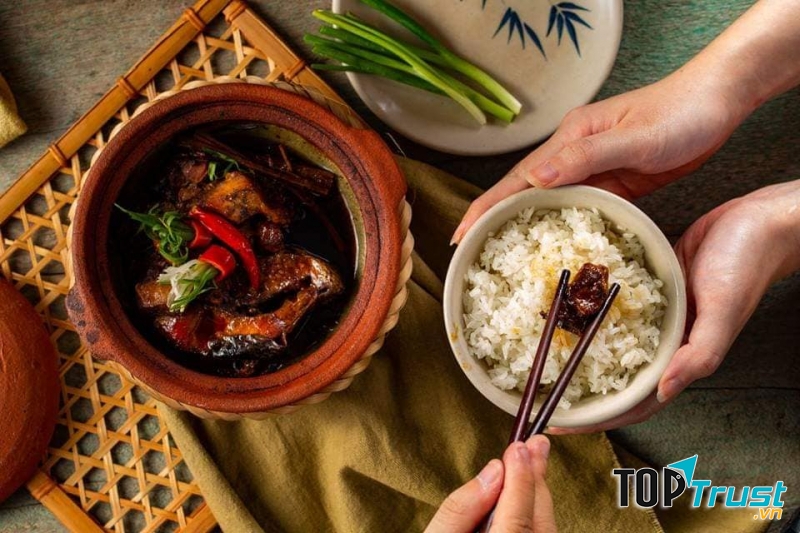 Cơm Niêu Việt Xưa - Ancient VietNam Restaurant