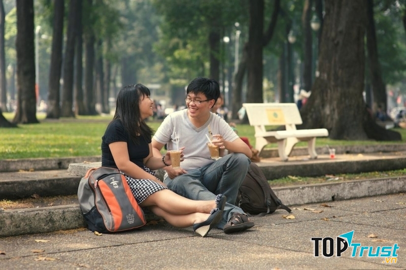 Khung cảnh đầy lãng mạn tại công viên 30/4