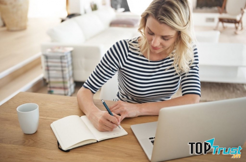 Nghề content writer