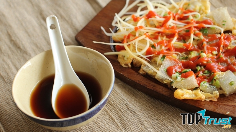 Món bánh bột chiên giòn rụm