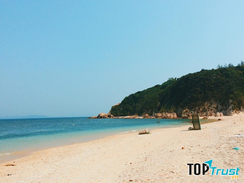 Màu nước xanh rờn mê đắm lòng người