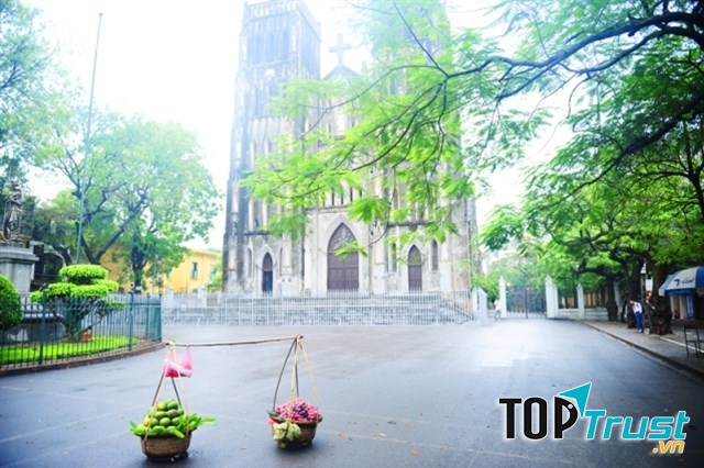 Chuyện đời, chuyện người  ngày nào chẳng có chuyện