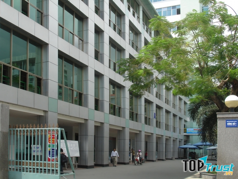 Đại học công nghiệp TP. HCM