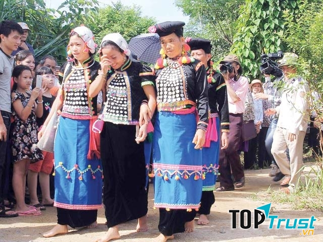 Lễ cưới của người Si La.