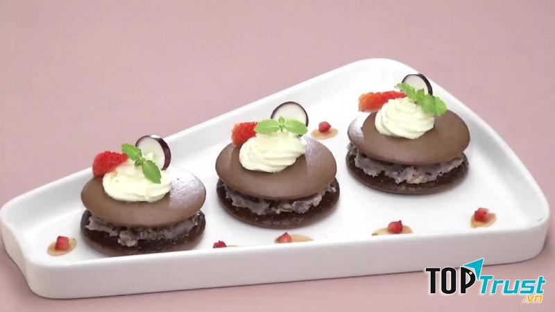 Gợi ý: Bánh rán chocolate đậu đỏ hạnh nhân