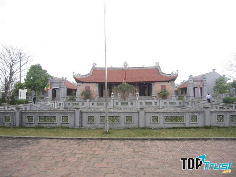 Một góc Đền A Sào-Vùng đất linh thiếng