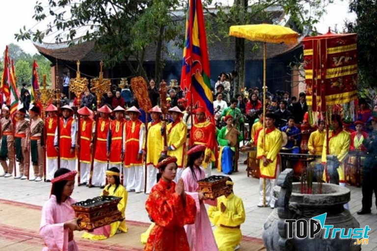 Lễ hội Đền Cuông