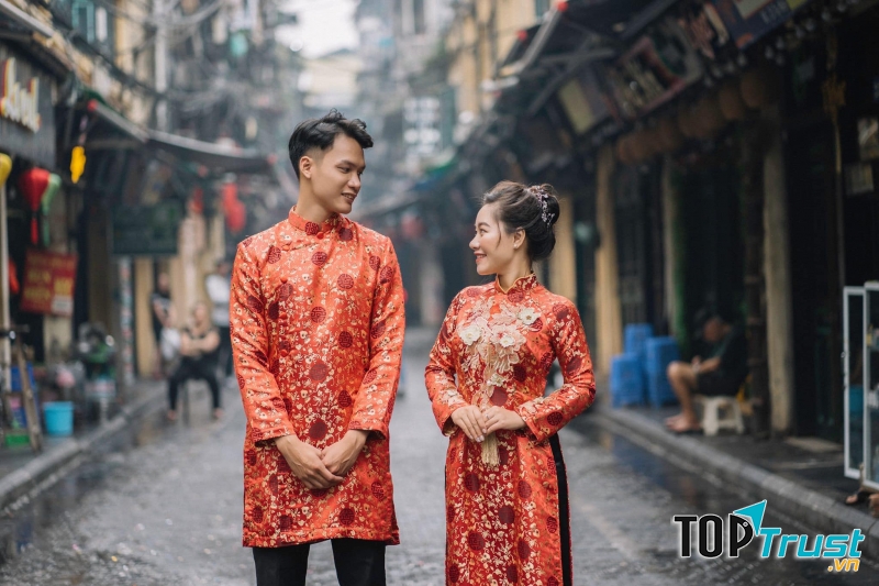 Áo dài cưới của cô dâu và chú rể