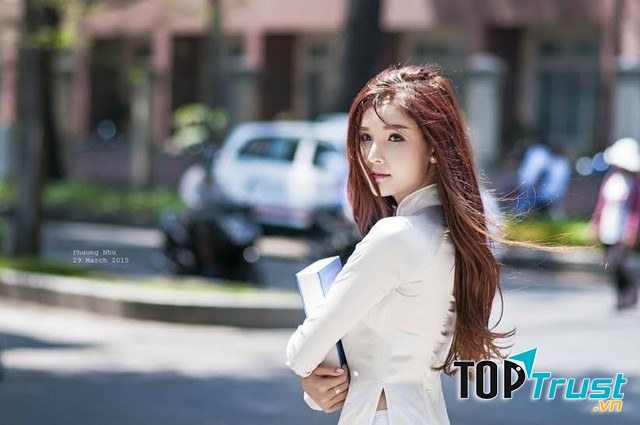 Vẻ đẹp tinh khôi của nữ sinh Đồng Tháp