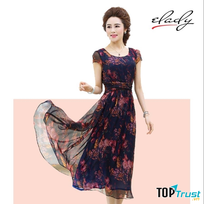 Những bộ váy đầm hết sức trẻ trung.