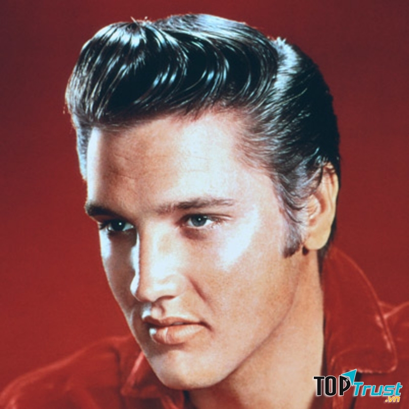 Elvis Presley được xưng tụng là ông hoàng của dòng nhạc Rock n Roll
