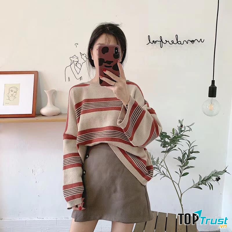 Cửa hàng luôn chủ động cập nhật xu hướng để mang về nhiều kiểu dáng đang hot, chất lượng ổn và giá không quá cao. 