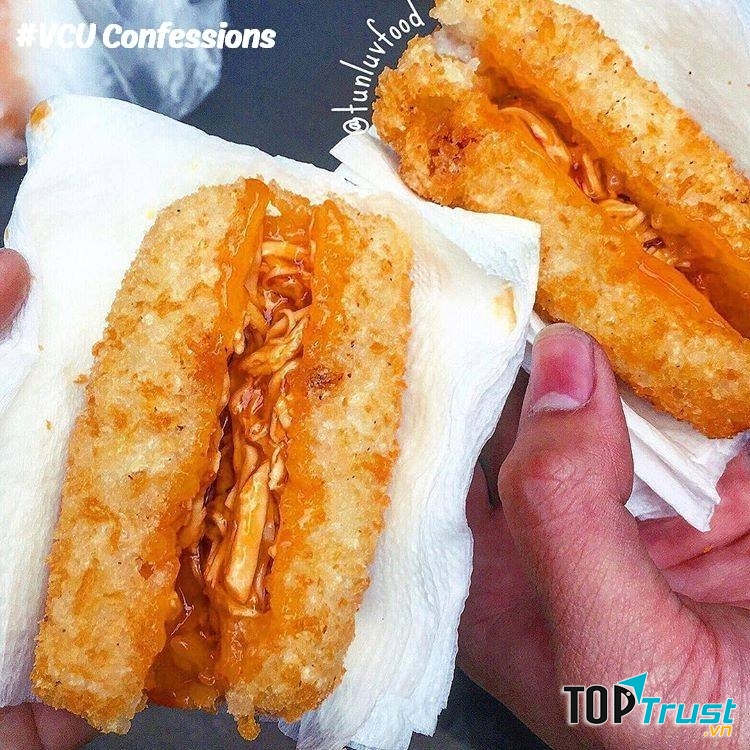 Gà bó xôi (nguồn VCU Confessions)