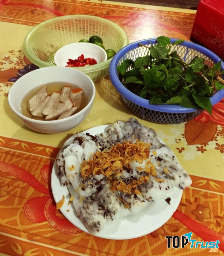 Gà Tần & Bánh cuốn nóng