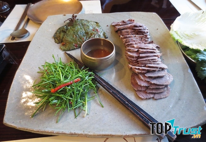 món ăn tại  Gae Hwa Oak