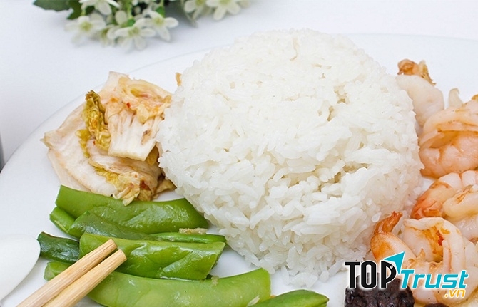 Ăn với chén, đĩa nhỏ