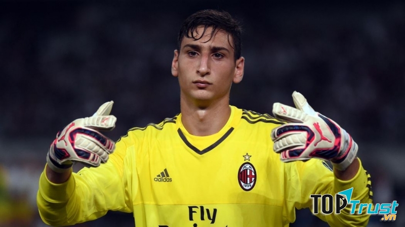 Gianluigi Donnarumma là thủ môn trẻ nhất của Serie A thời điểm hiện tại