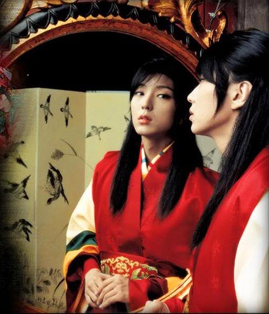 Gong Gil - Nhà vua và chàng hề (2005)