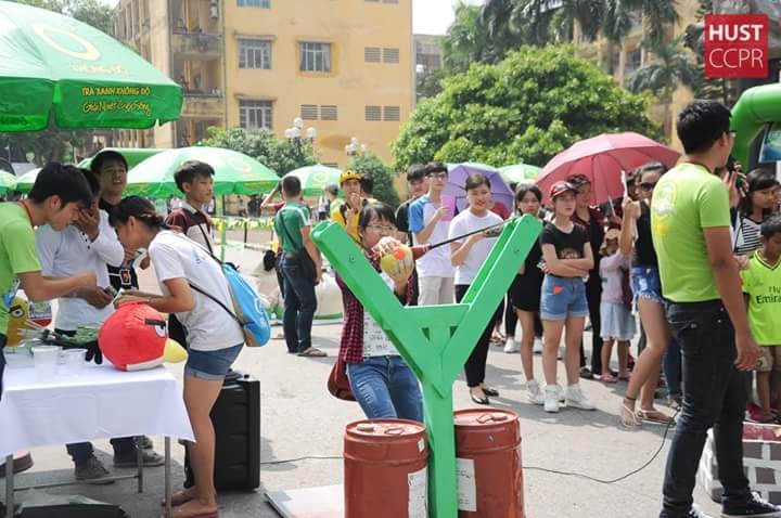 Tổ chức nhiều hoạt động