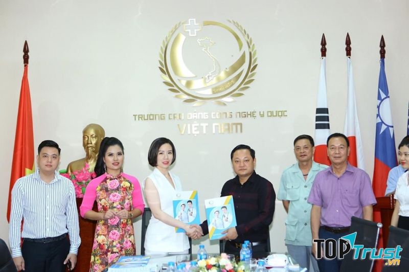 Hải Yến Spa với đội ngũ giảng viên giàu kinh nghiệm trong lĩnh vực đào tạo Spa