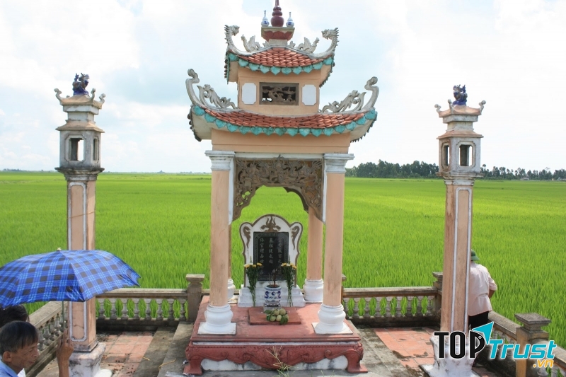 Nơi an nghỉ của danh nhân Hàn Thuyên tại làng Lưu Đồn, xã Thụy Hồng, huyện Thái Thụy, tỉnh Thái Bình