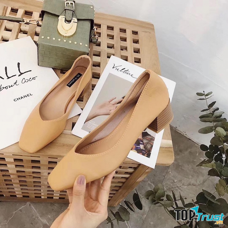 Hana's có rất nhiều mẫu mã trẻ trung năng động, bắt kịp với xu thế thay đổi của thị trường