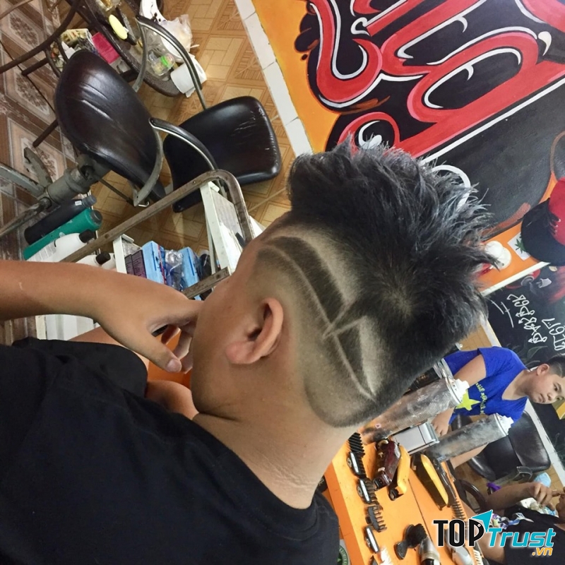 Hiếu Barber